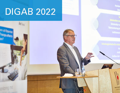 Prof. Dr. Perings beim Vortrag auf dem DIGAB 2022