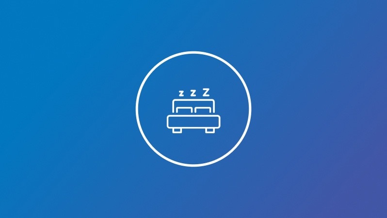 Schlafapnoe Icon mit Bett auf blauem Hintergrund